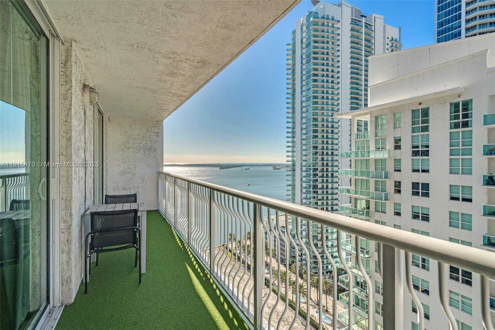 Small Image of 1200 BRICKELL BAY DR #2409, Miami Number 4