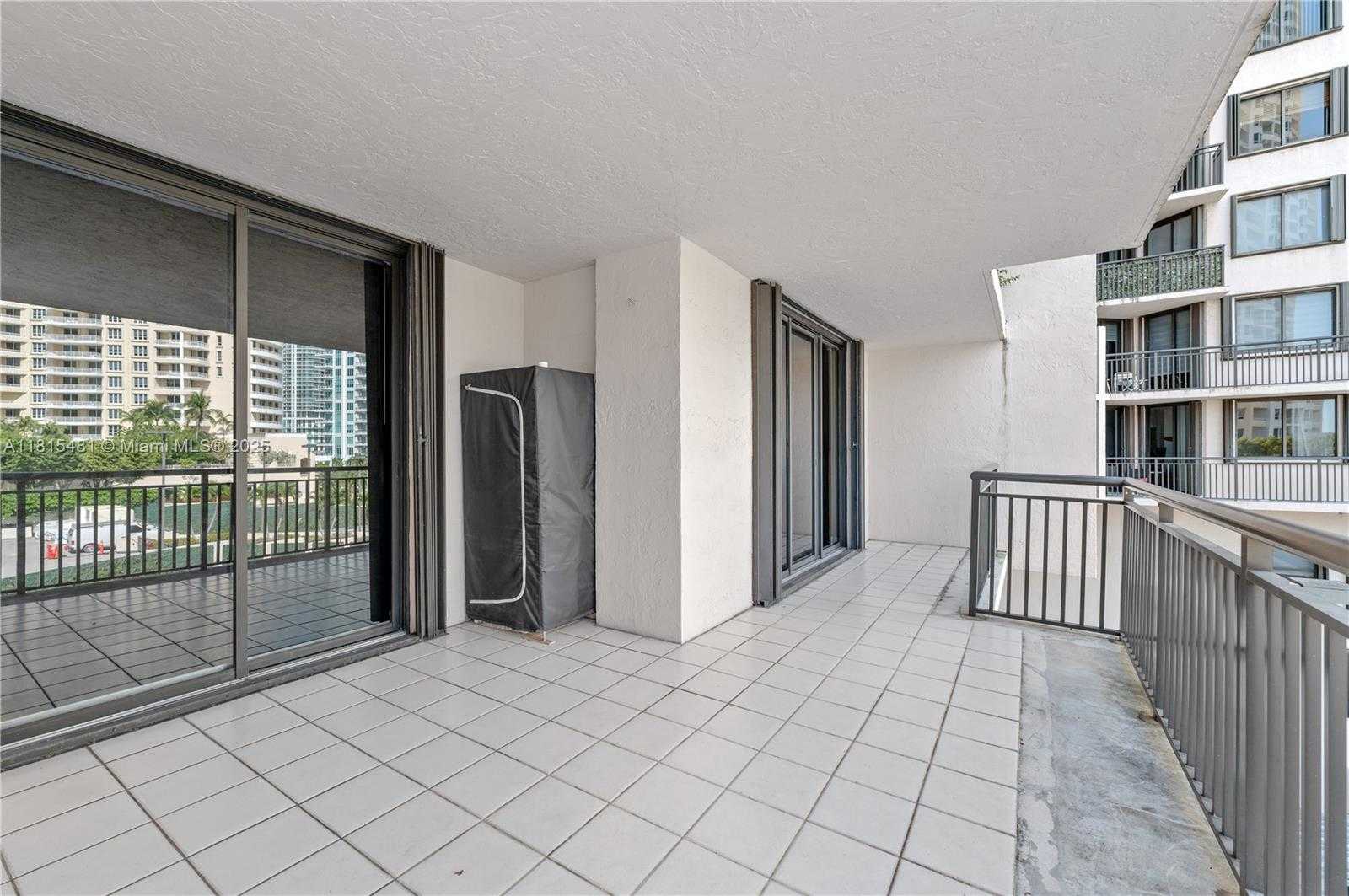 Small Image of 540 BRICKELL KEY DR #600, Miami Number 16