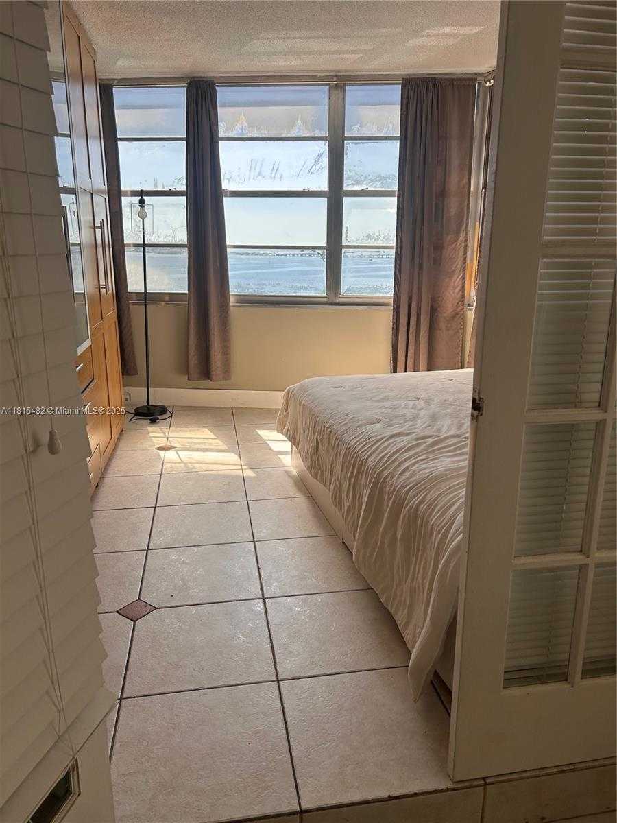Small Image of 801 BRICKELL BAY DR #767, Miami Number 16