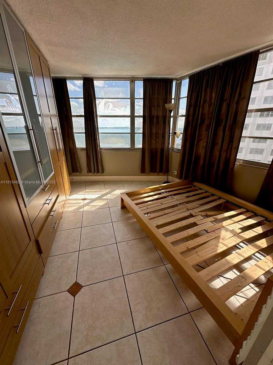 Small Image of 801 BRICKELL BAY DR #767, Miami Number 3