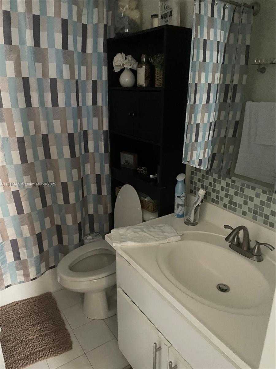 Small Image of 801 BRICKELL BAY DR #767, Miami Number 8