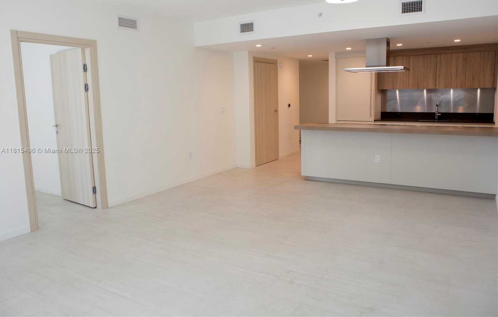 Small Image of 1000 BRICKELL PLZ #3507, Miami Number 3