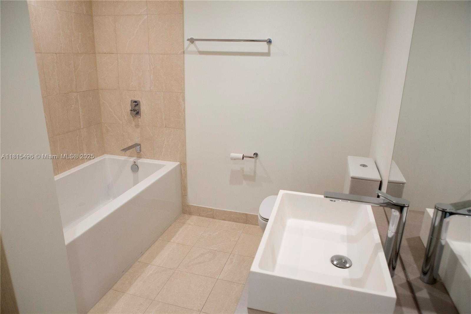 Small Image of 1000 BRICKELL PLZ #3507, Miami Number 6