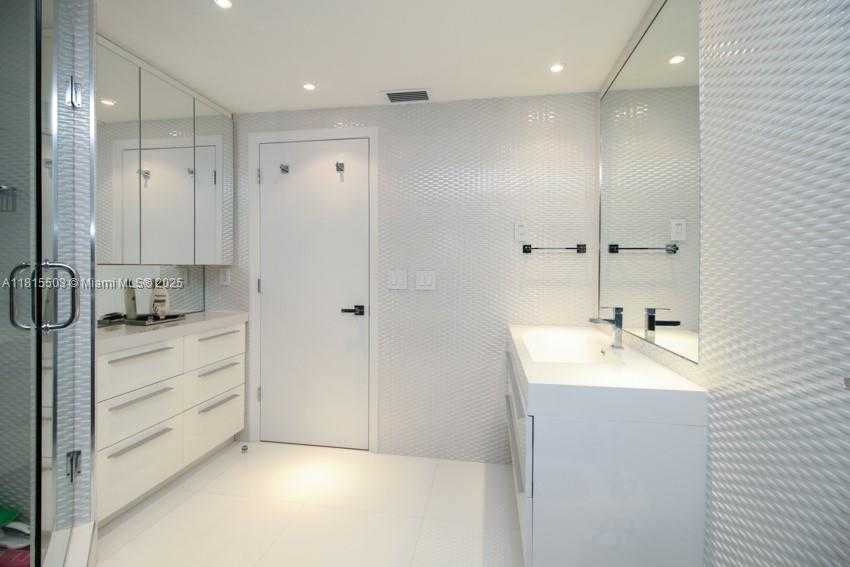 Small Image of 9801 COLLINS AVE #9W, Bal Harbour Number 13