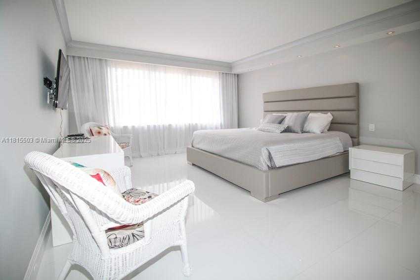 Small Image of 9801 COLLINS AVE #9W, Bal Harbour Number 17
