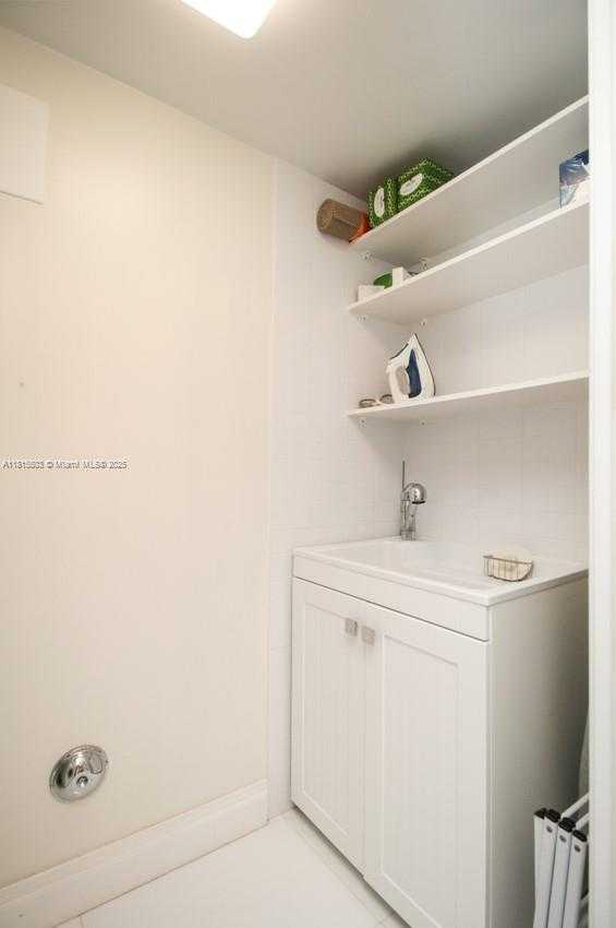 Small Image of 9801 COLLINS AVE #9W, Bal Harbour Number 21