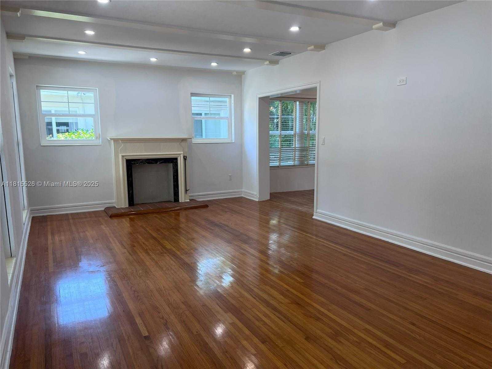 Small Image of 1452 URBINO AVE, Coral Gables Number 26