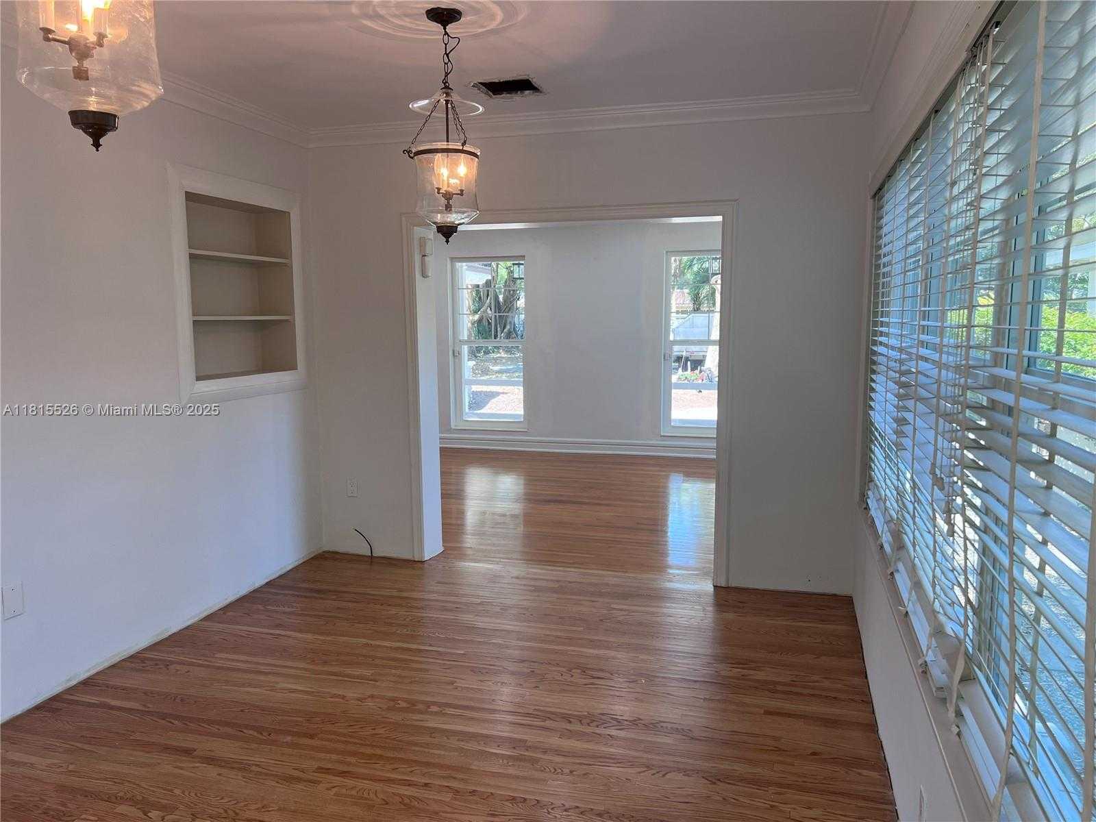 Small Image of 1452 URBINO AVE, Coral Gables Number 28