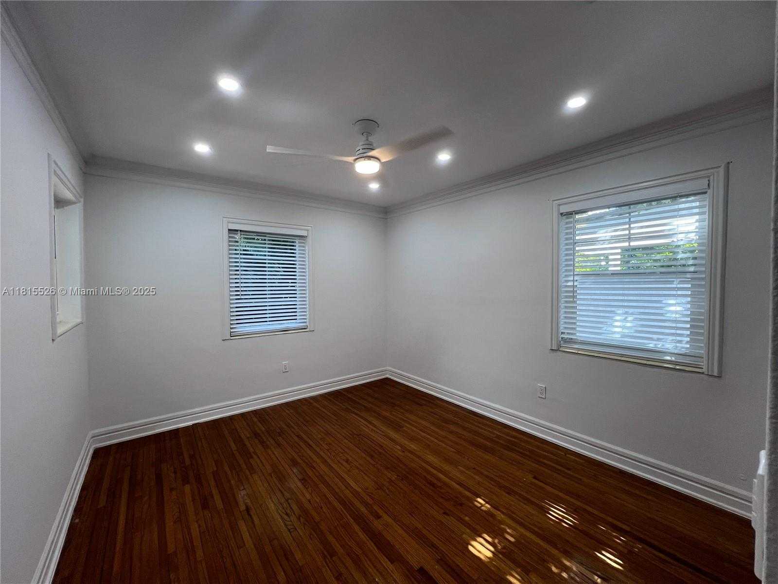 Small Image of 1452 URBINO AVE, Coral Gables Number 8