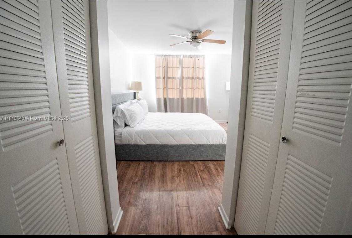 Small Image of 19601 EAST COUNTRY CLUB DRIVE #7-203, Aventura Number 11