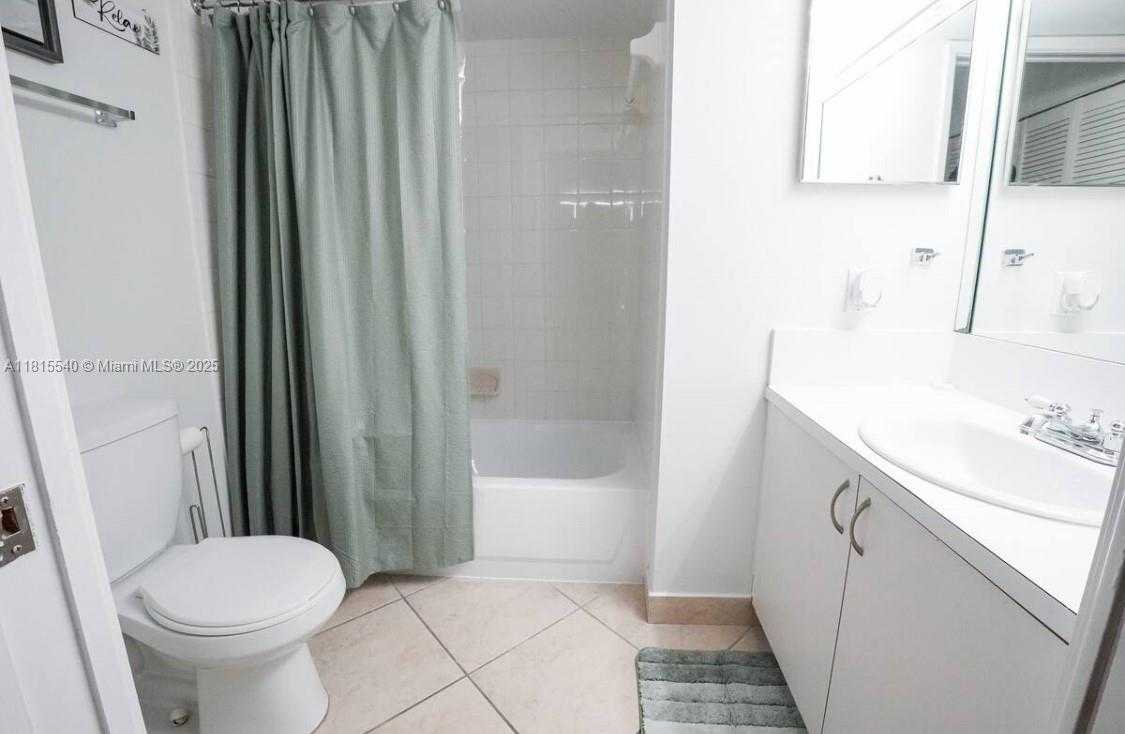 Small Image of 19601 EAST COUNTRY CLUB DRIVE #7-203, Aventura Number 12