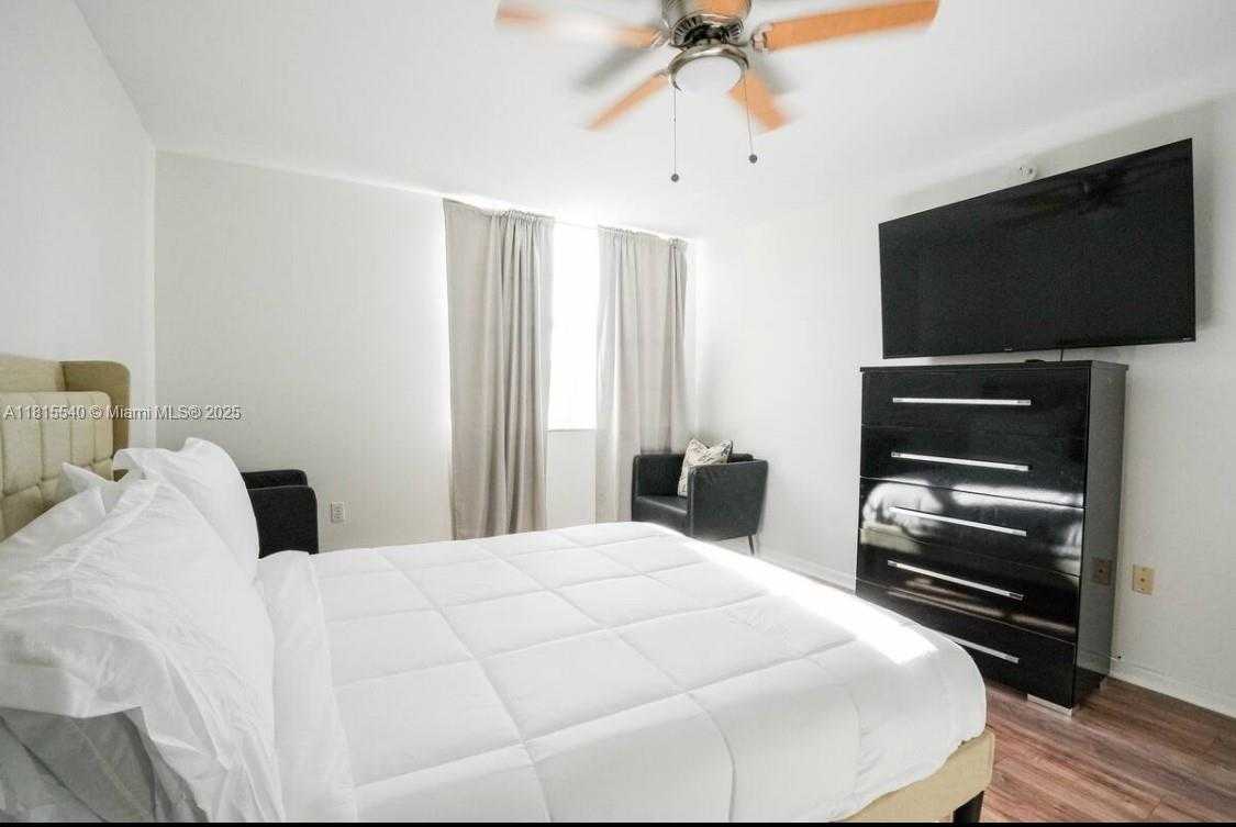 Small Image of 19601 EAST COUNTRY CLUB DRIVE #7-203, Aventura Number 13