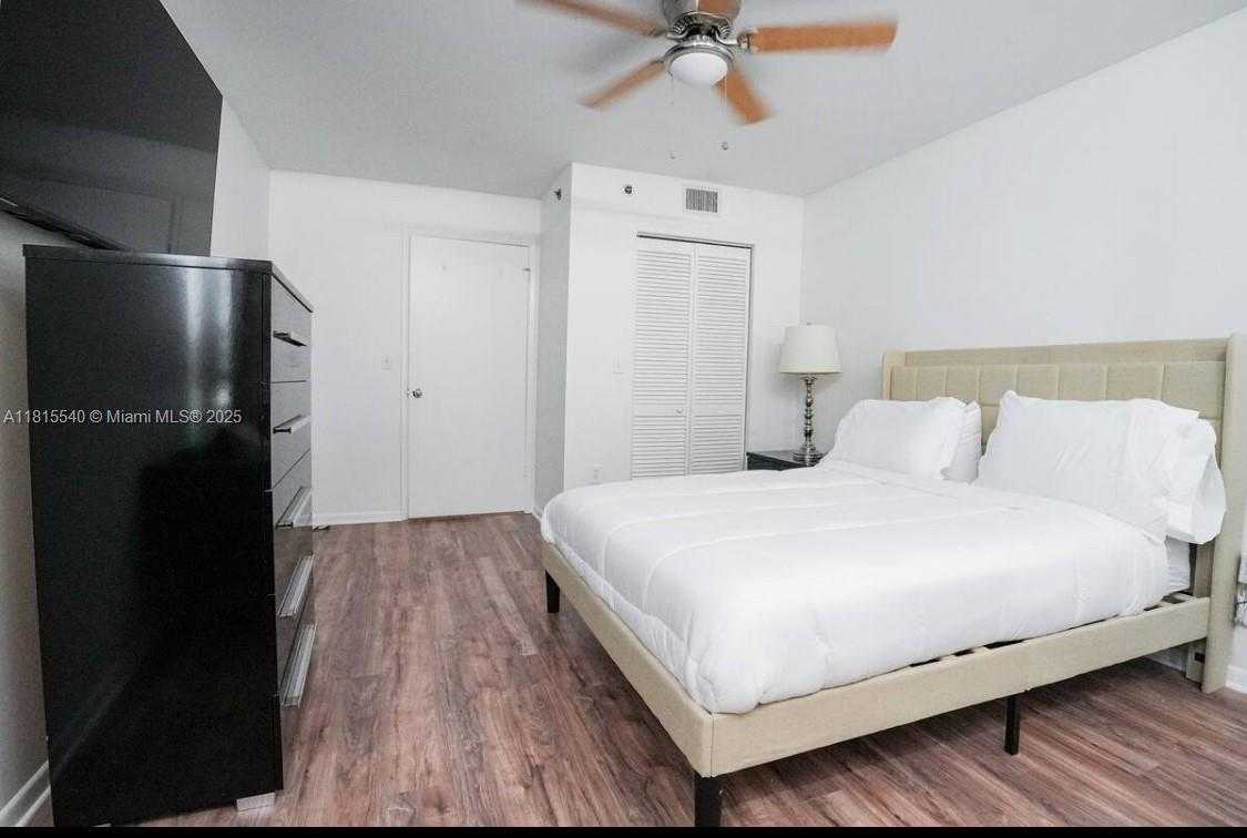Small Image of 19601 EAST COUNTRY CLUB DRIVE #7-203, Aventura Number 15