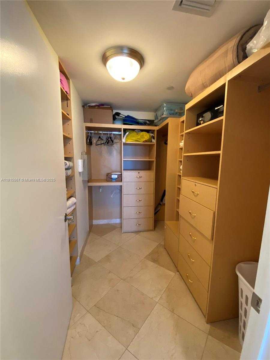 Small Image of 4779 COLLINS AV #3008, Miami Beach Number 15