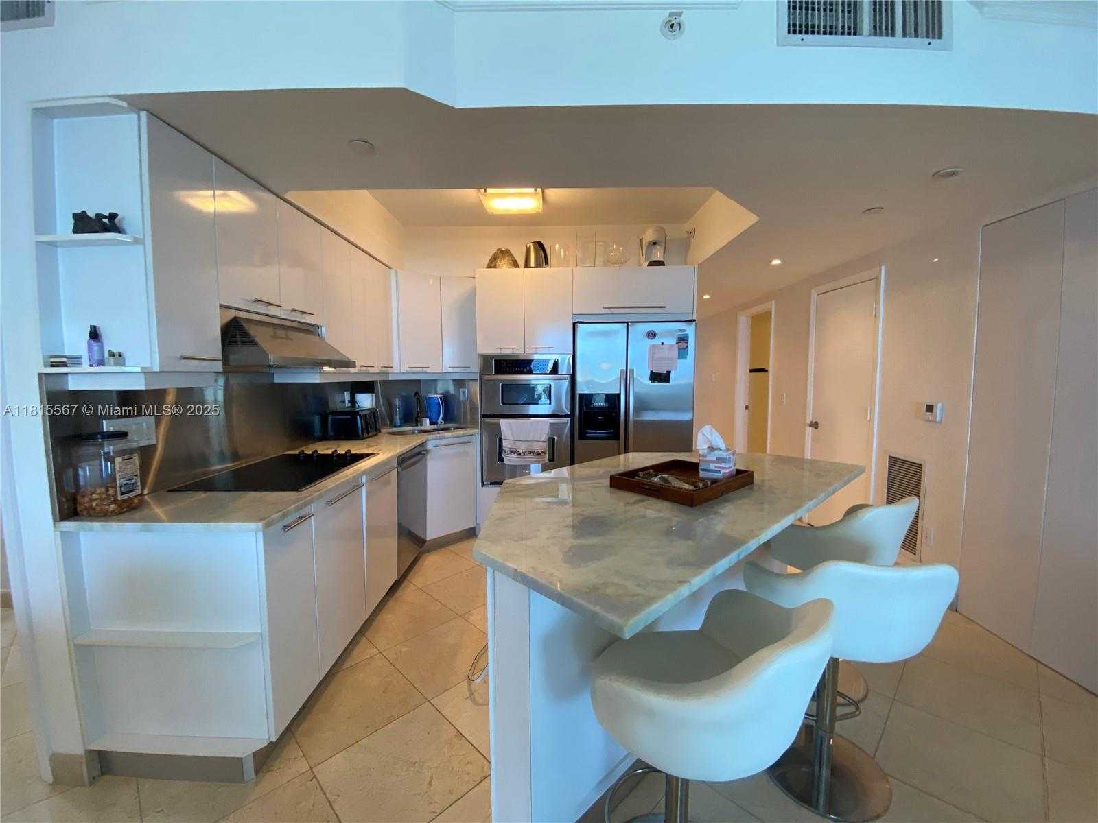 Small Image of 4779 COLLINS AV #3008, Miami Beach Number 23