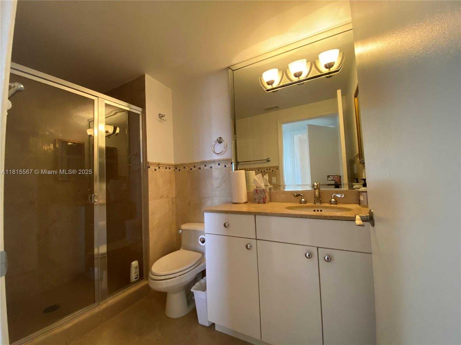 Small Image of 4779 COLLINS AV #3008, Miami Beach Number 6