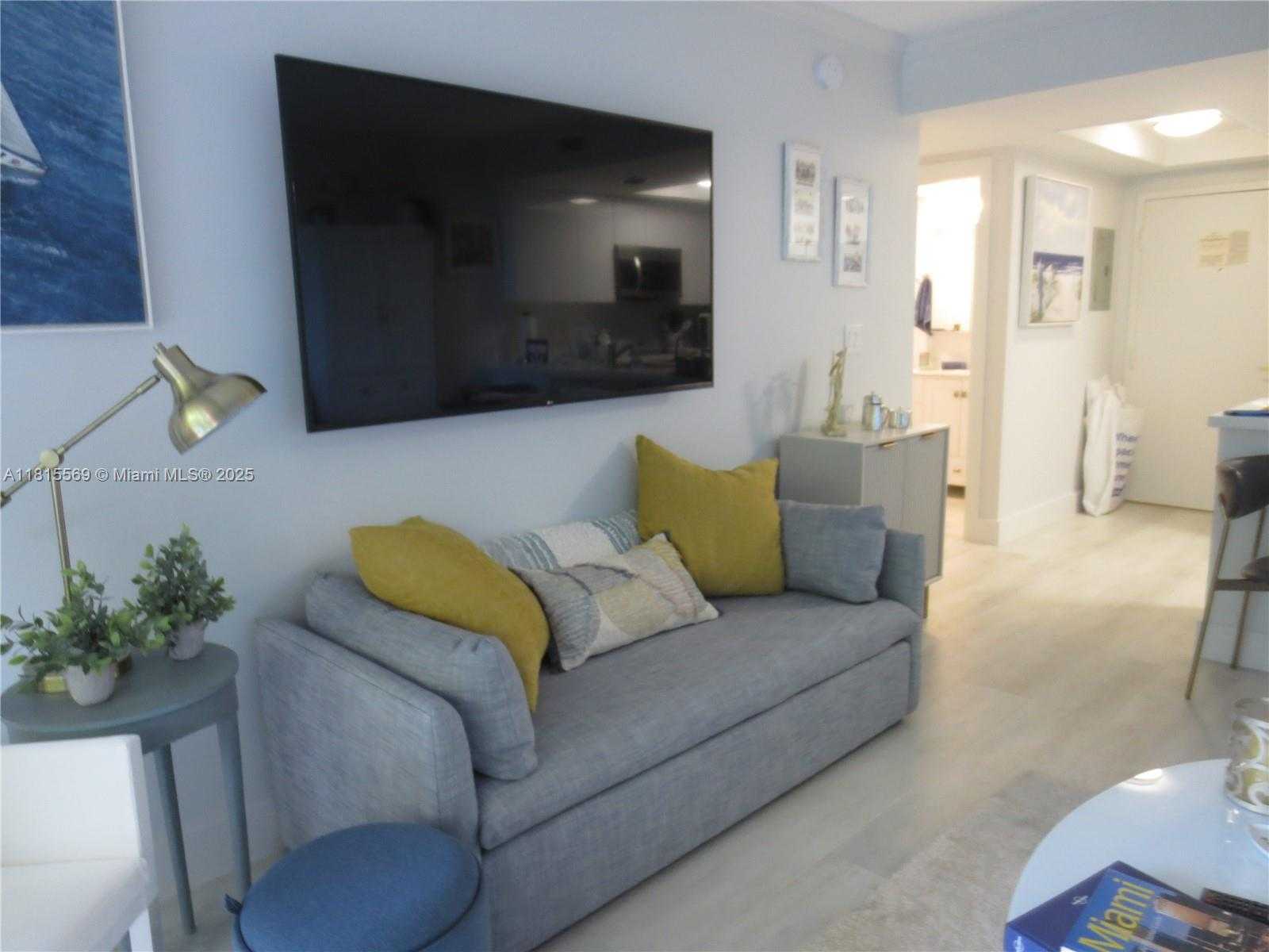 Small Image of 2951 SOUTH BAYSHORE DR #505, Miami Number 13