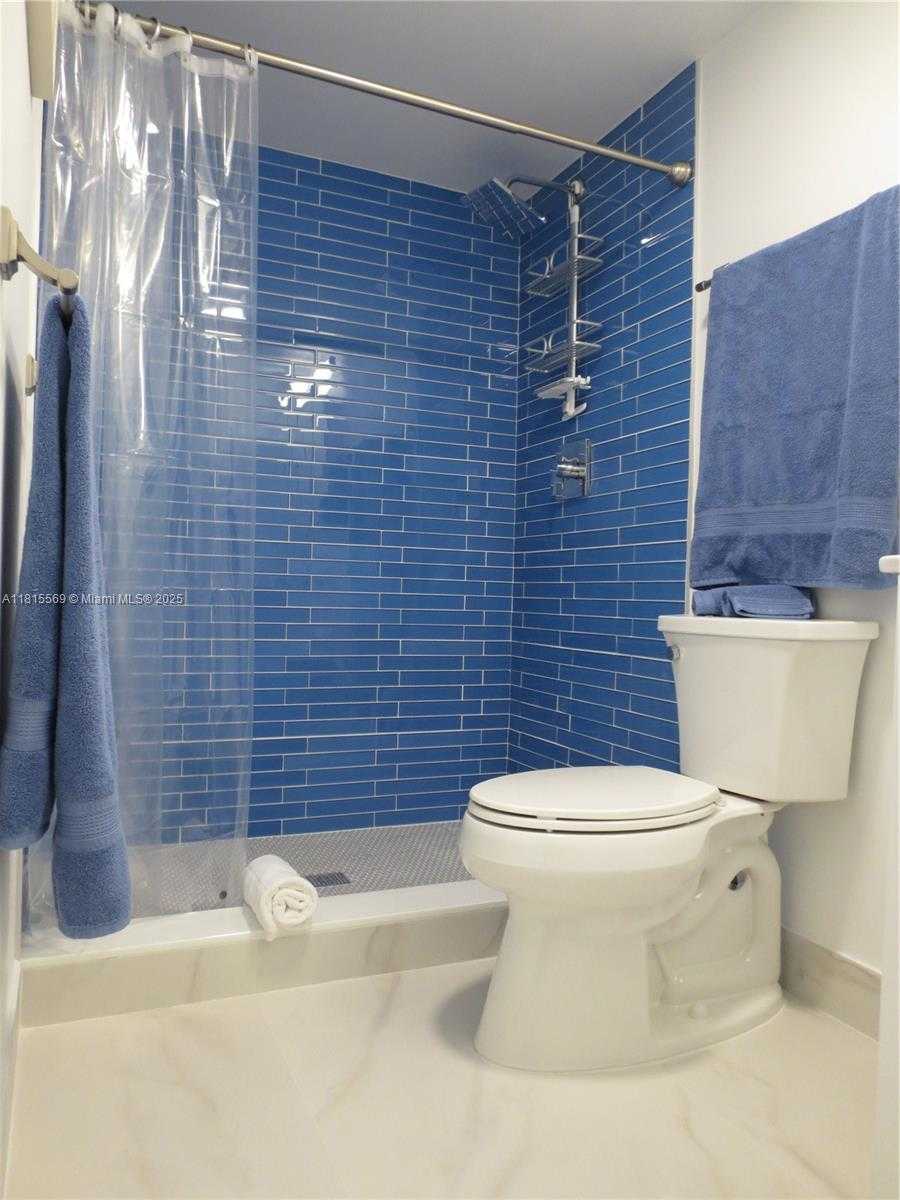 Small Image of 2951 SOUTH BAYSHORE DR #505, Miami Number 17