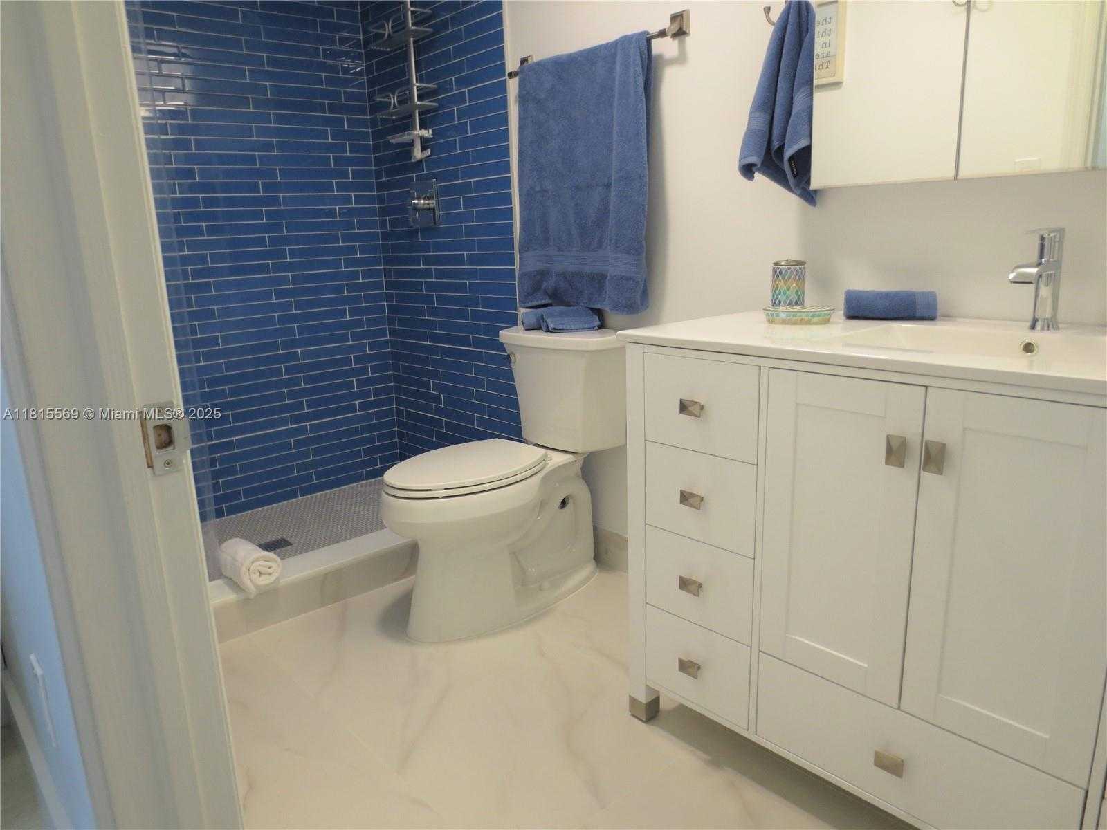 Small Image of 2951 SOUTH BAYSHORE DR #505, Miami Number 18