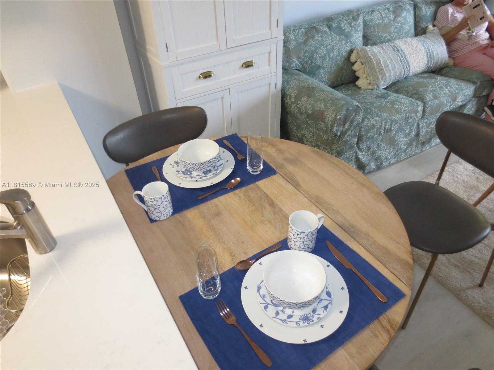 Small Image of 2951 SOUTH BAYSHORE DR #505, Miami Number 7
