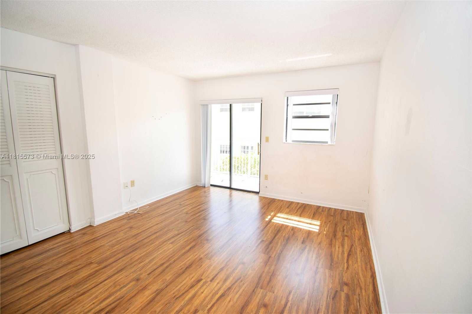 Small Image of 130 SOUTH SHORE #2F, Miami Beach Number 11