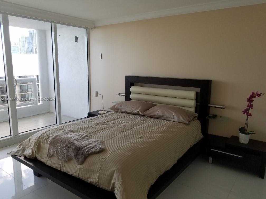 Small Image of 1717 NORTH BAYSHORE DR #A-3646, Miami Number 13