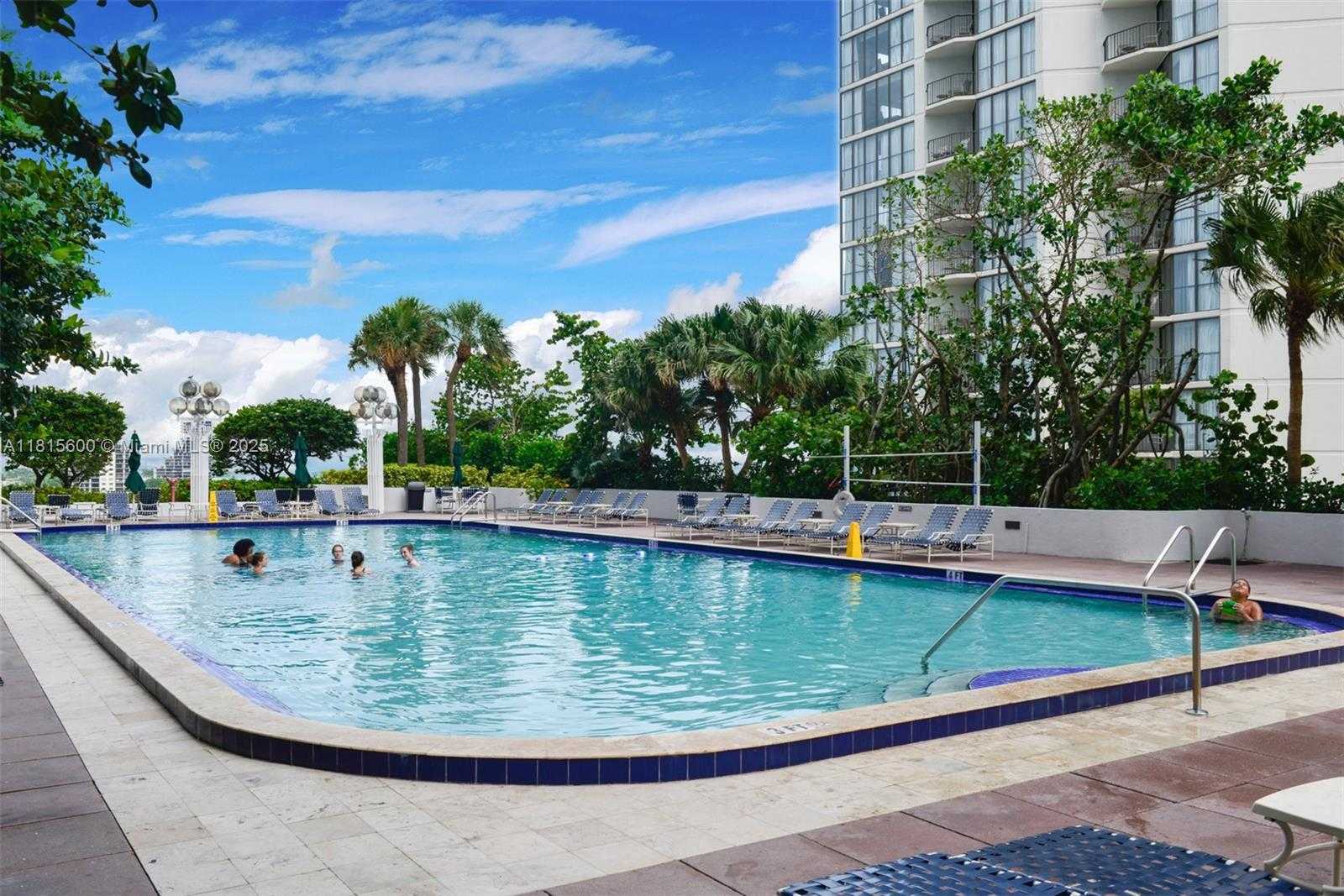 Small Image of 1717 NORTH BAYSHORE DR #A-3646, Miami Number 19