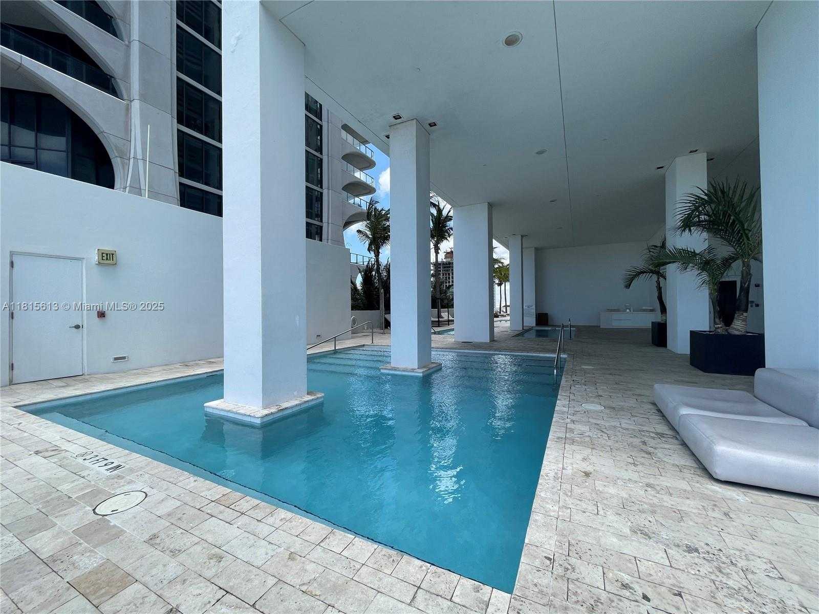 Small Image of 1040 BISCAYNE BLVD #1105, Miami Number 20