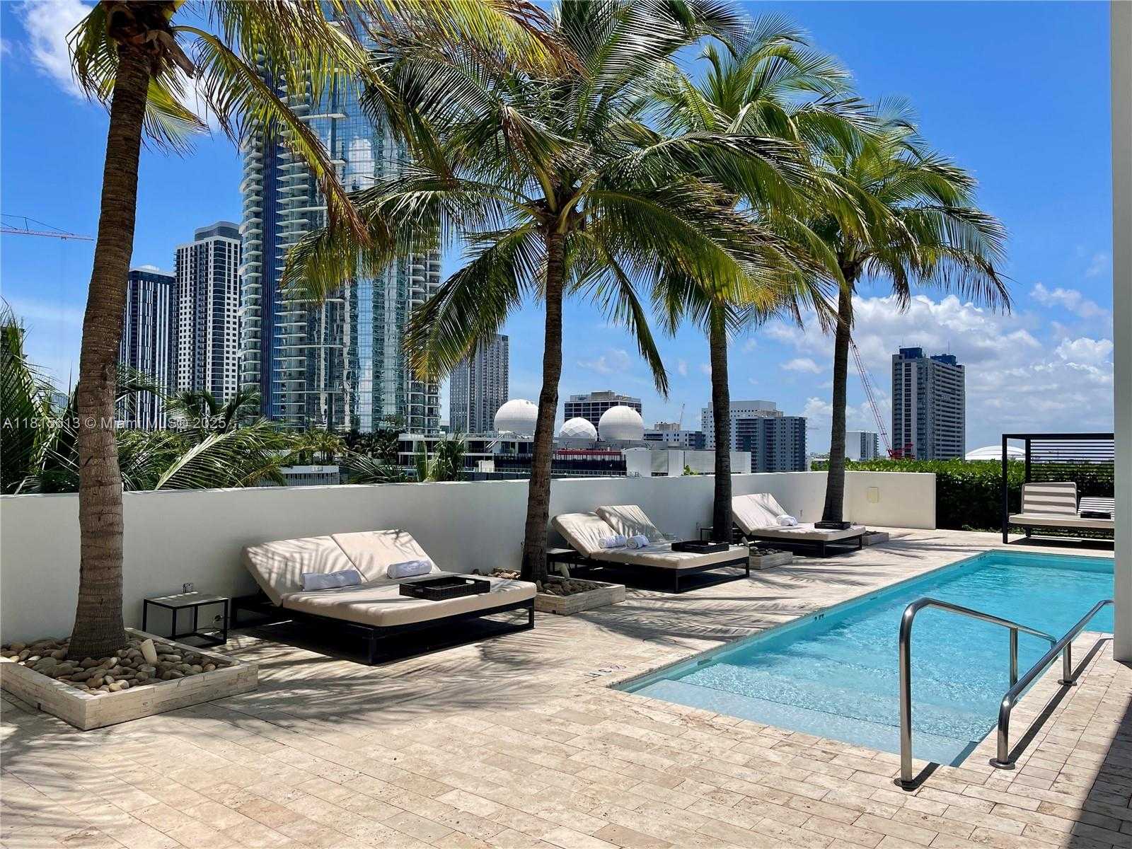 Small Image of 1040 BISCAYNE BLVD #1105, Miami Number 22