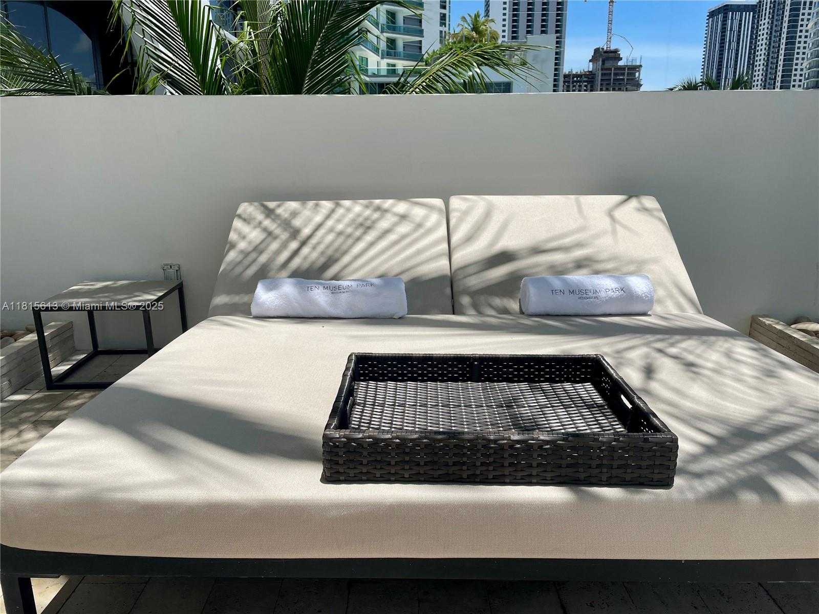Small Image of 1040 BISCAYNE BLVD #1105, Miami Number 23