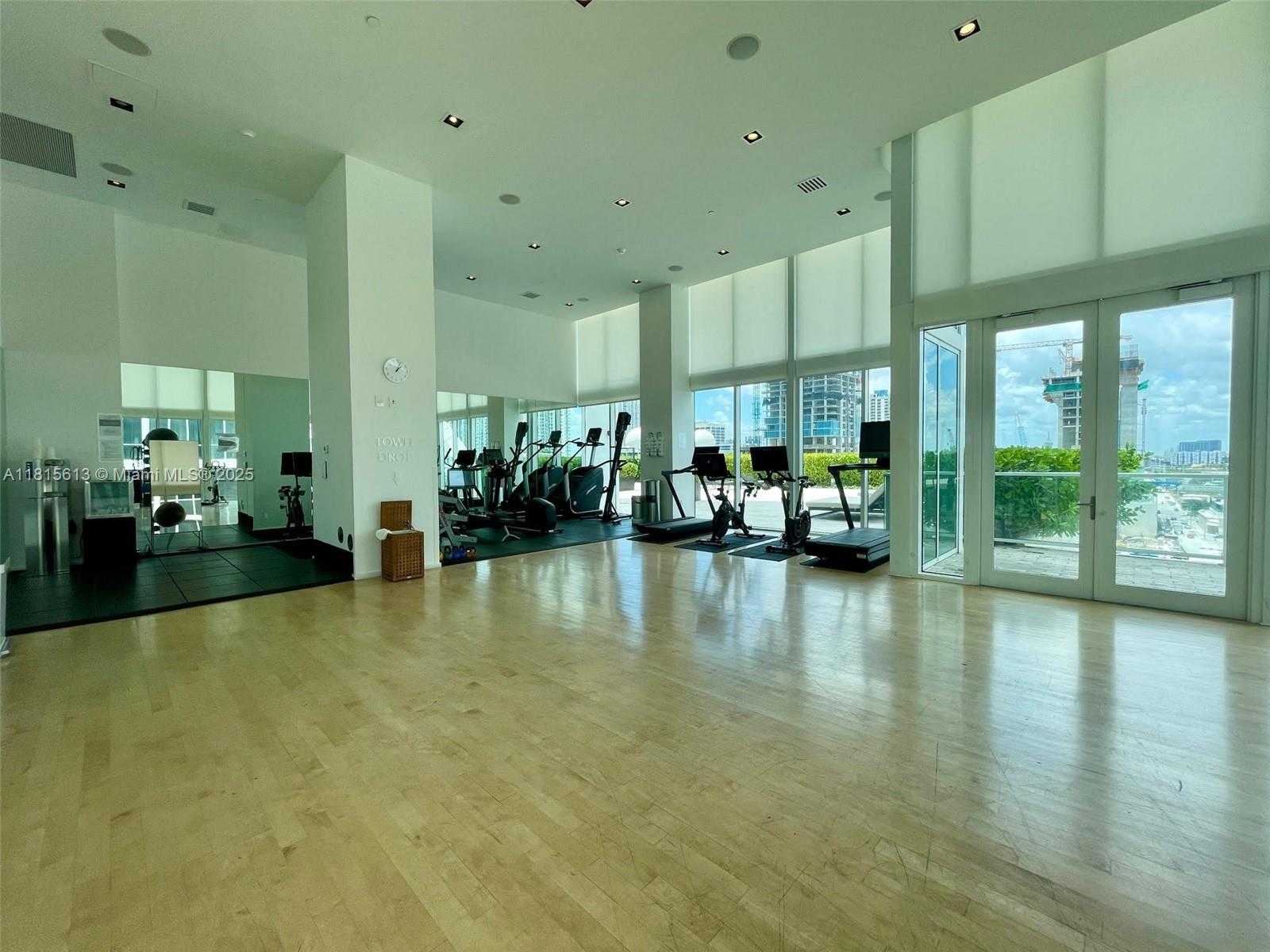 Small Image of 1040 BISCAYNE BLVD #1105, Miami Number 28