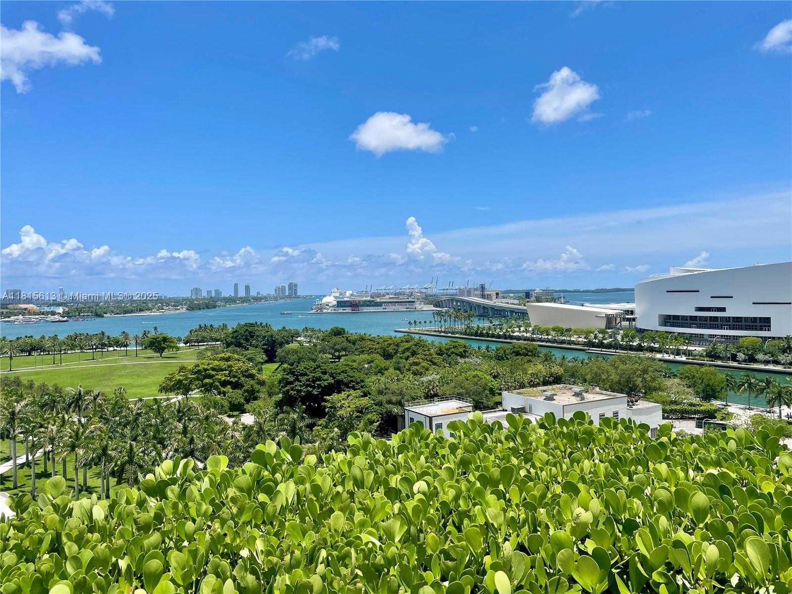 Small Image of 1040 BISCAYNE BLVD #1105, Miami Number 33