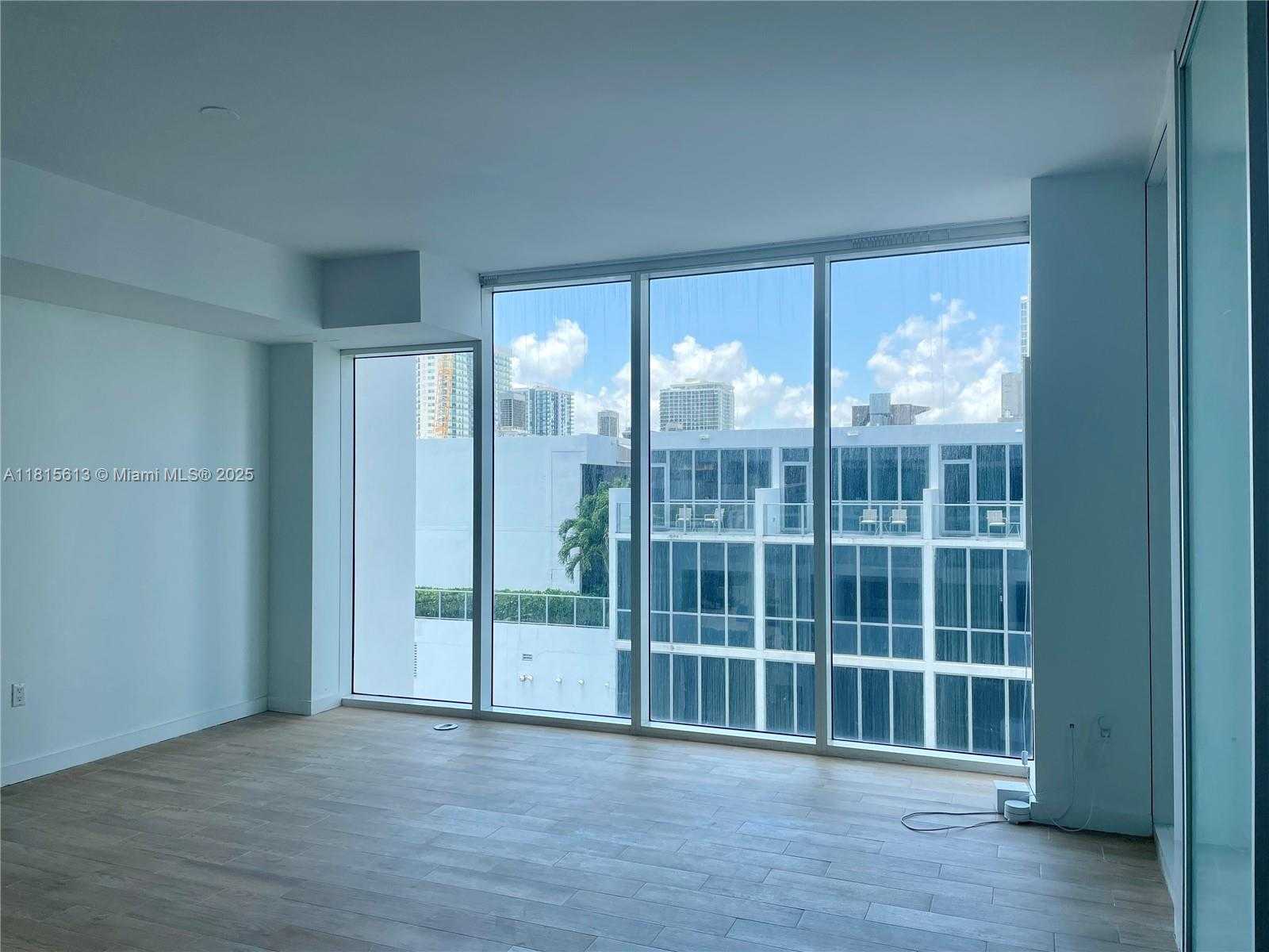 Small Image of 1040 BISCAYNE BLVD #1105, Miami Number 6