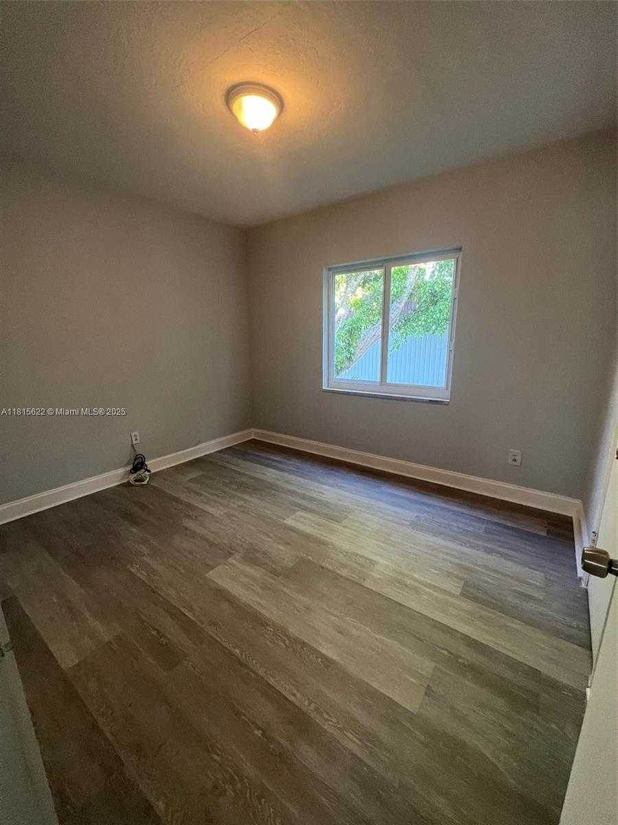 Small Image of 17690 NORTH EAST 19TH AVE, North Miami Beach Number 10