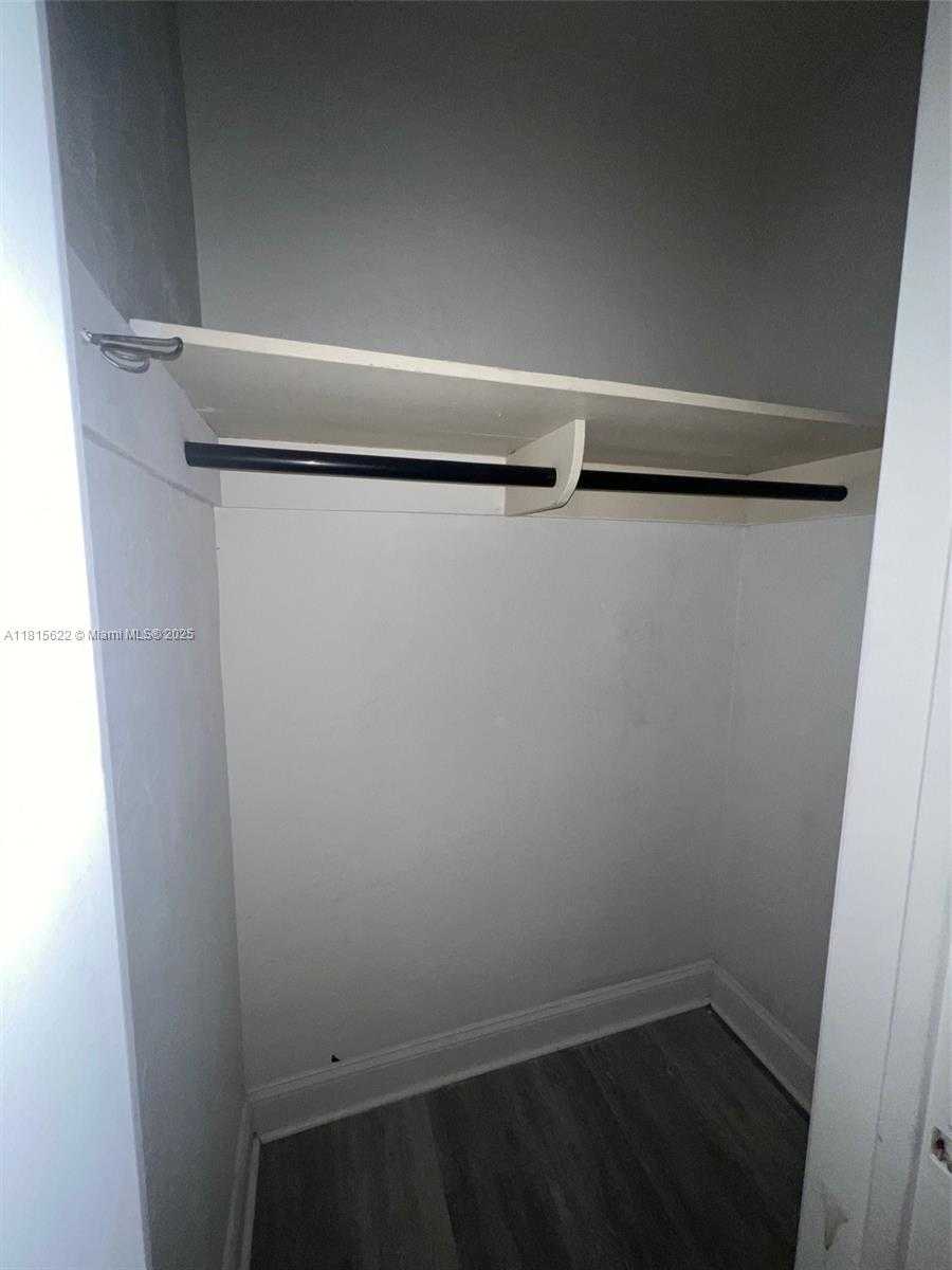 Small Image of 17690 NORTH EAST 19TH AVE, North Miami Beach Number 16