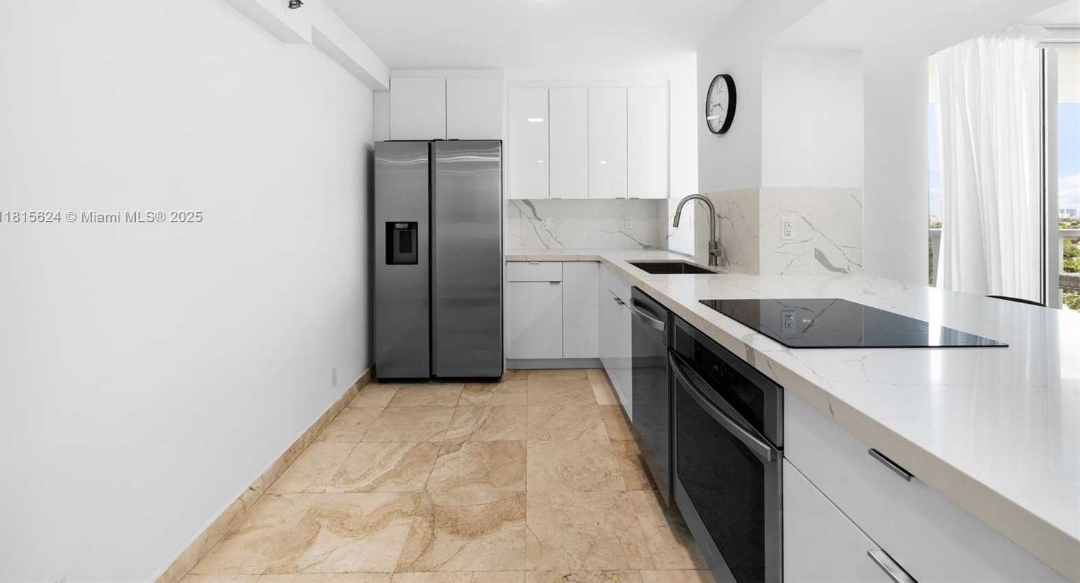 Small Image of 2401 COLLINS AVE #1508, Miami Beach Number 16