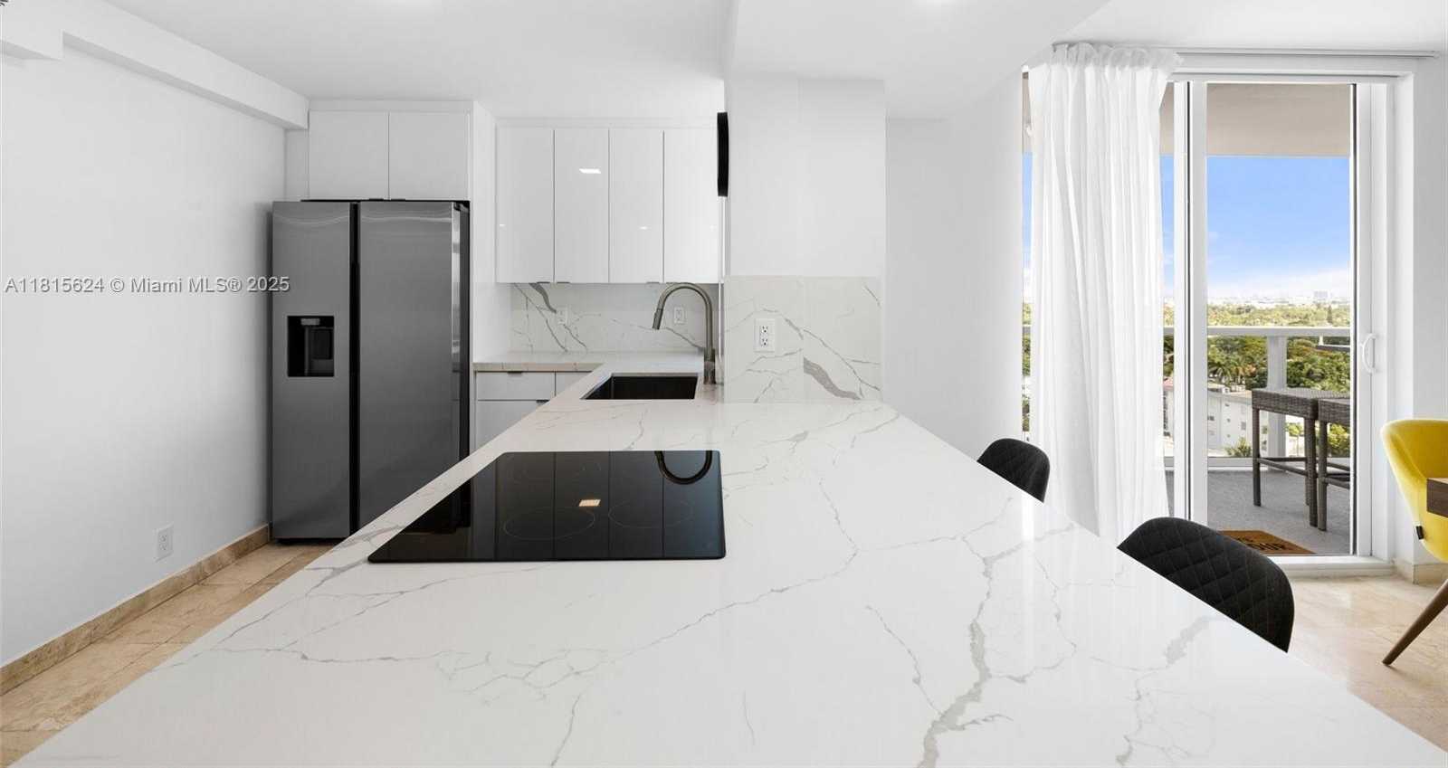 Small Image of 2401 COLLINS AVE #1508, Miami Beach Number 19