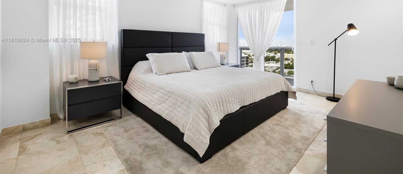 Small Image of 2401 COLLINS AVE #1508, Miami Beach Number 22
