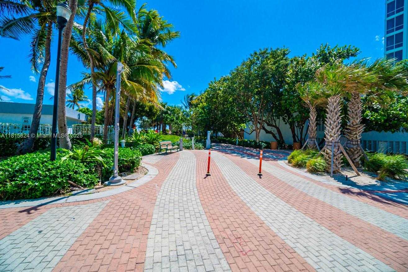 Small Image of 2401 COLLINS AVE #1508, Miami Beach Number 39