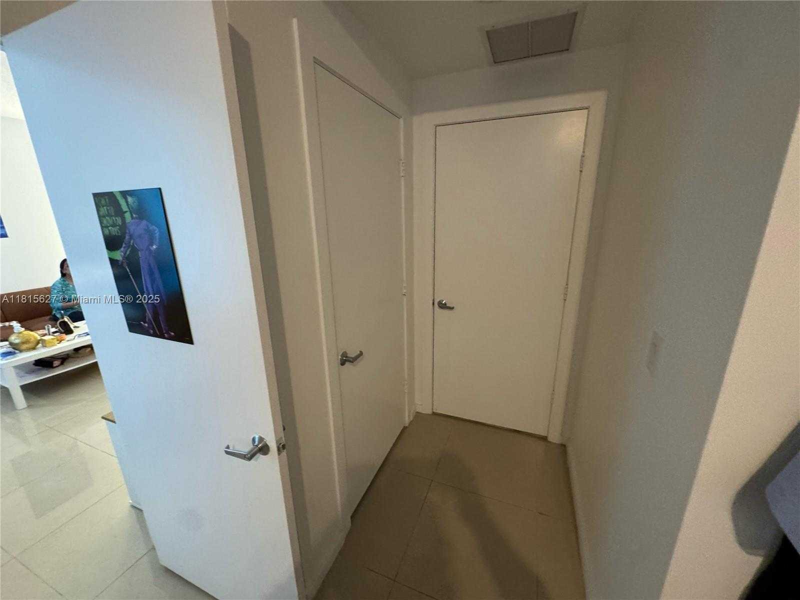 Small Image of 1060 BRICKELL AVE #4015, Miami Number 9