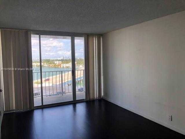 Small Image of 7601 EAST TREASURE DR #915, North Bay Village Number 11