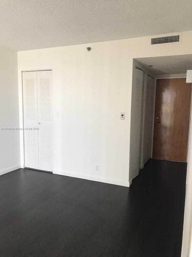Small Image of 7601 EAST TREASURE DR #915, North Bay Village Number 22