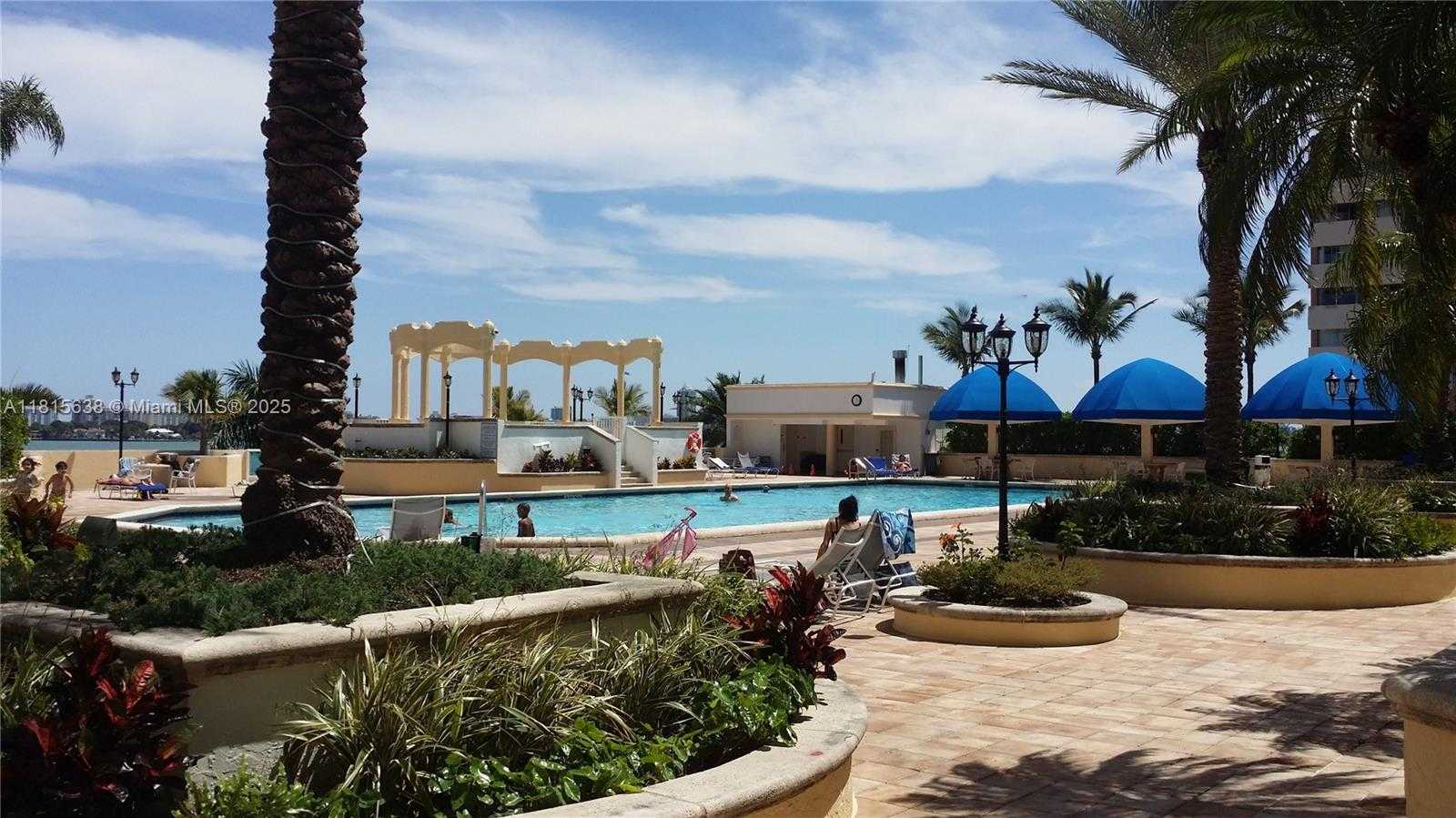 Small Image of 7601 EAST TREASURE DR #915, North Bay Village Number 25