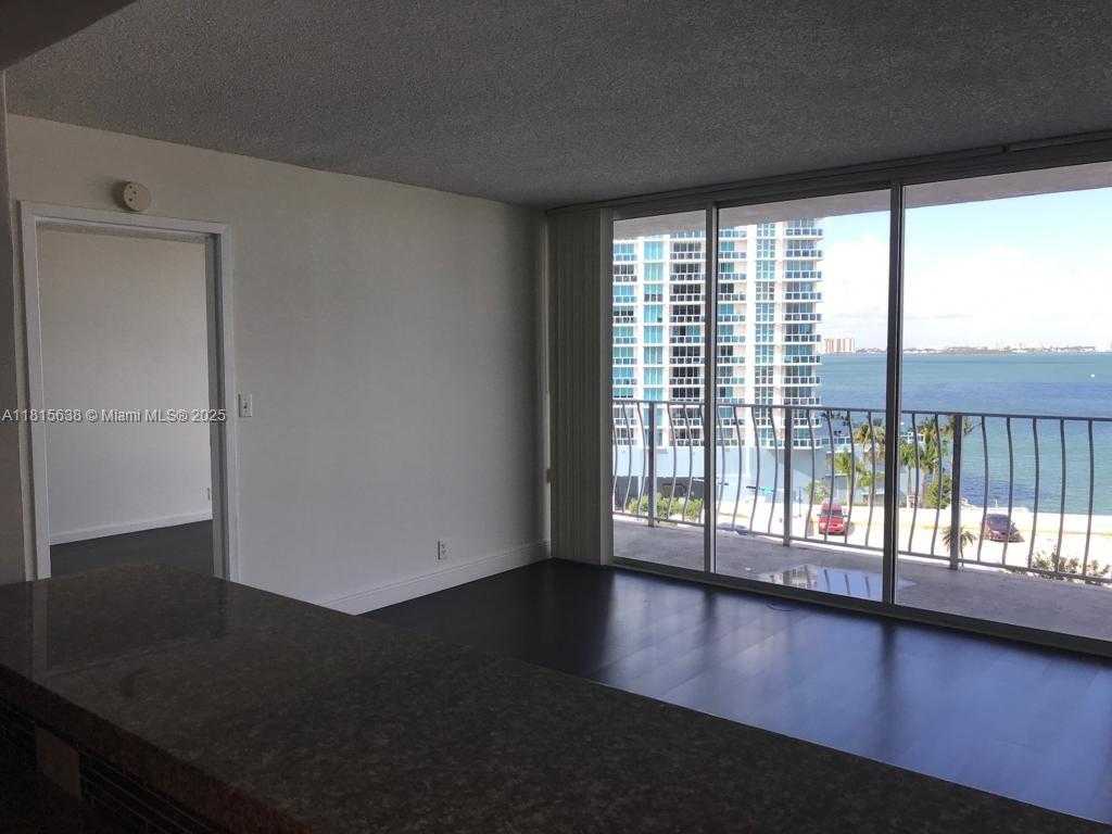 Small Image of 7601 EAST TREASURE DR #915, North Bay Village Number 6