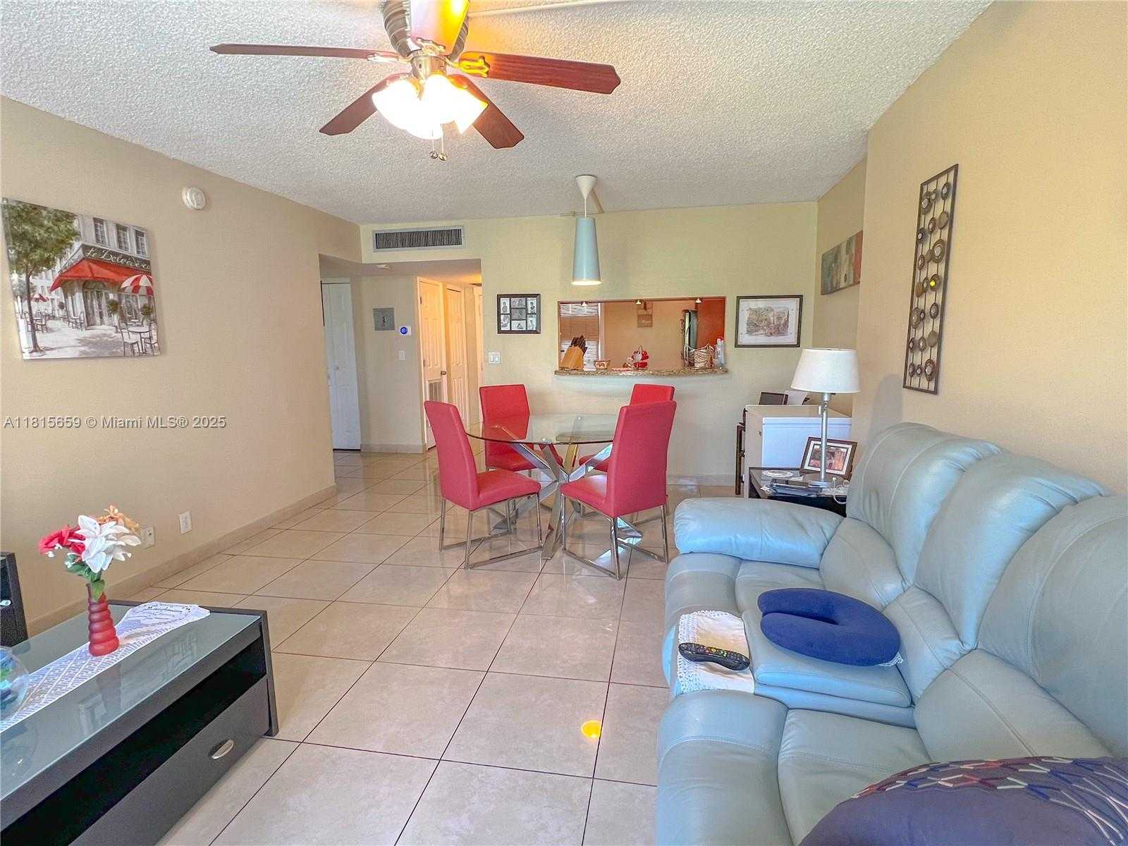 Small Image of 3301 NORTH COUNTRY CLUB DR #306, Aventura Number 2