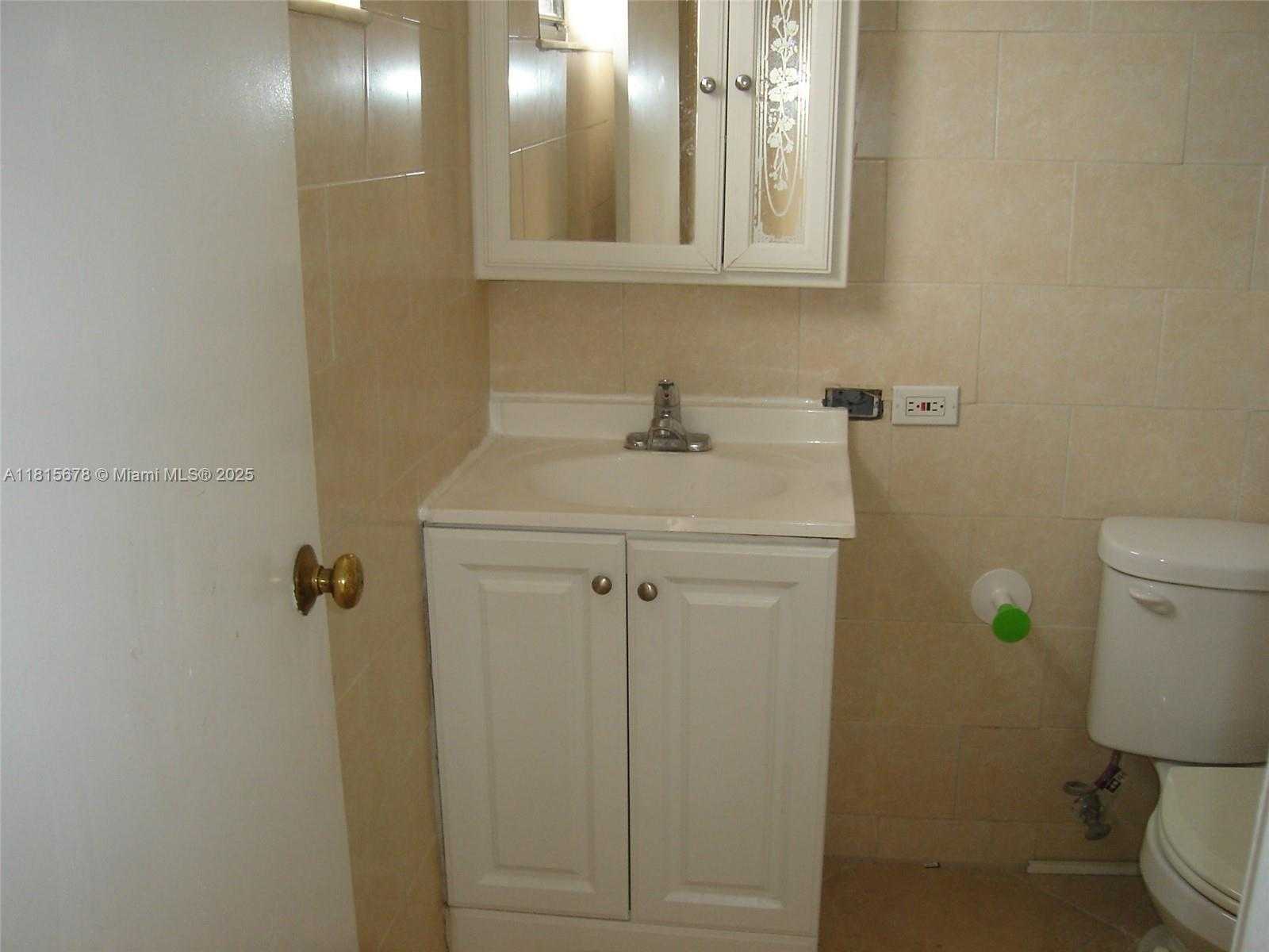 Small Image of 17021 NORTH BAY RD #1005, Sunny Isles Beach Number 17