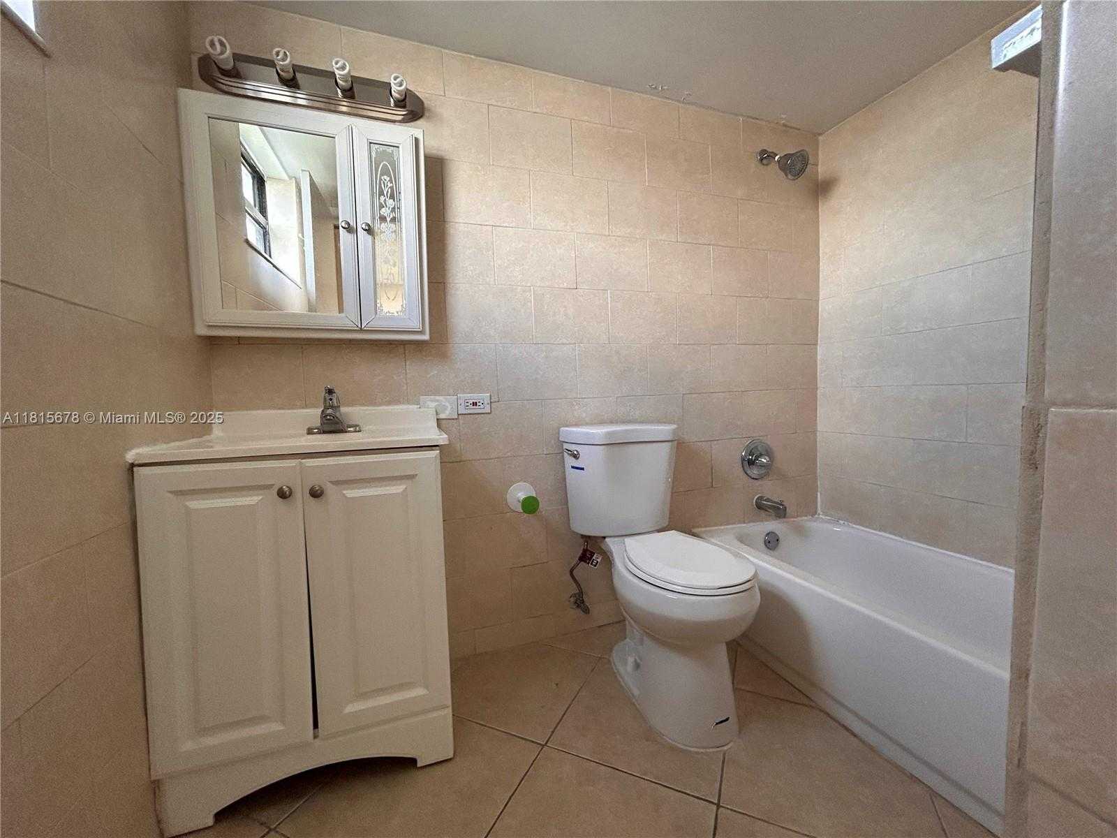 Small Image of 17021 NORTH BAY RD #1005, Sunny Isles Beach Number 18