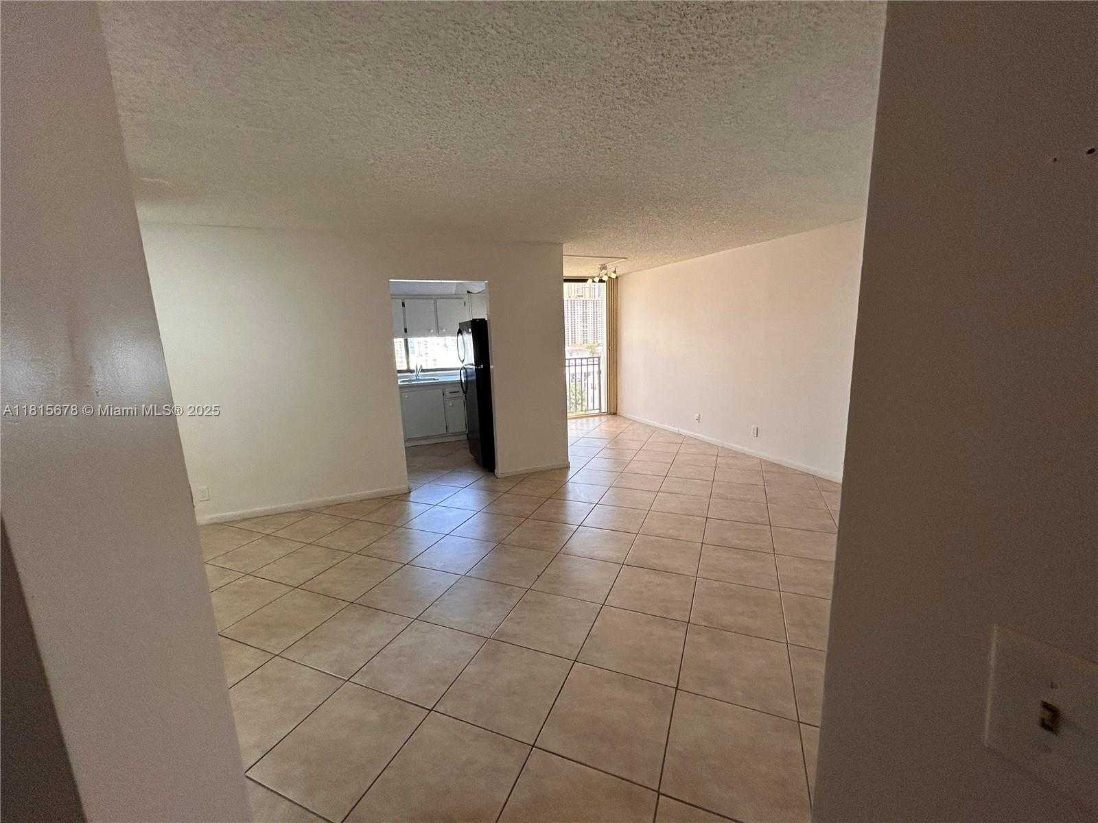 Small Image of 17021 NORTH BAY RD #1005, Sunny Isles Beach Number 7