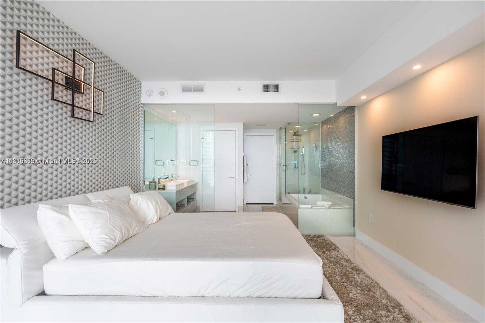 Small Image of 650 NORTH EAST 32ND ST #1201, Miami Number 12