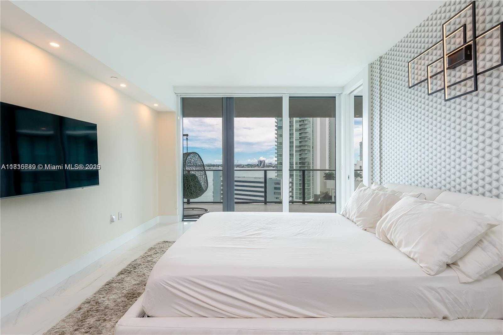 Small Image of 650 NORTH EAST 32ND ST #1201, Miami Number 14